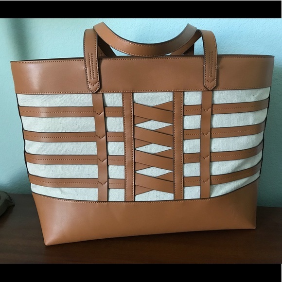 Valencia Tote - Saddle - Picture 2 of 7